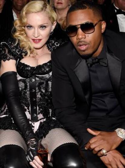 Madonna, con Nas en los Grammy.