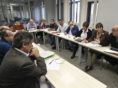 Reunión de los representantes de los sindicatos de la Función Pública celebrada ayer en la sede de Comisiones Obreras.