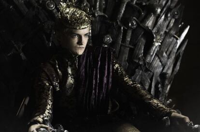 El actor Jack Gleeson caracterizado como Joffrey Baratheon
