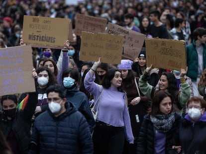 Manifestación feminista en el Día Internacional de la Mujer de 2022, en Barcelona.