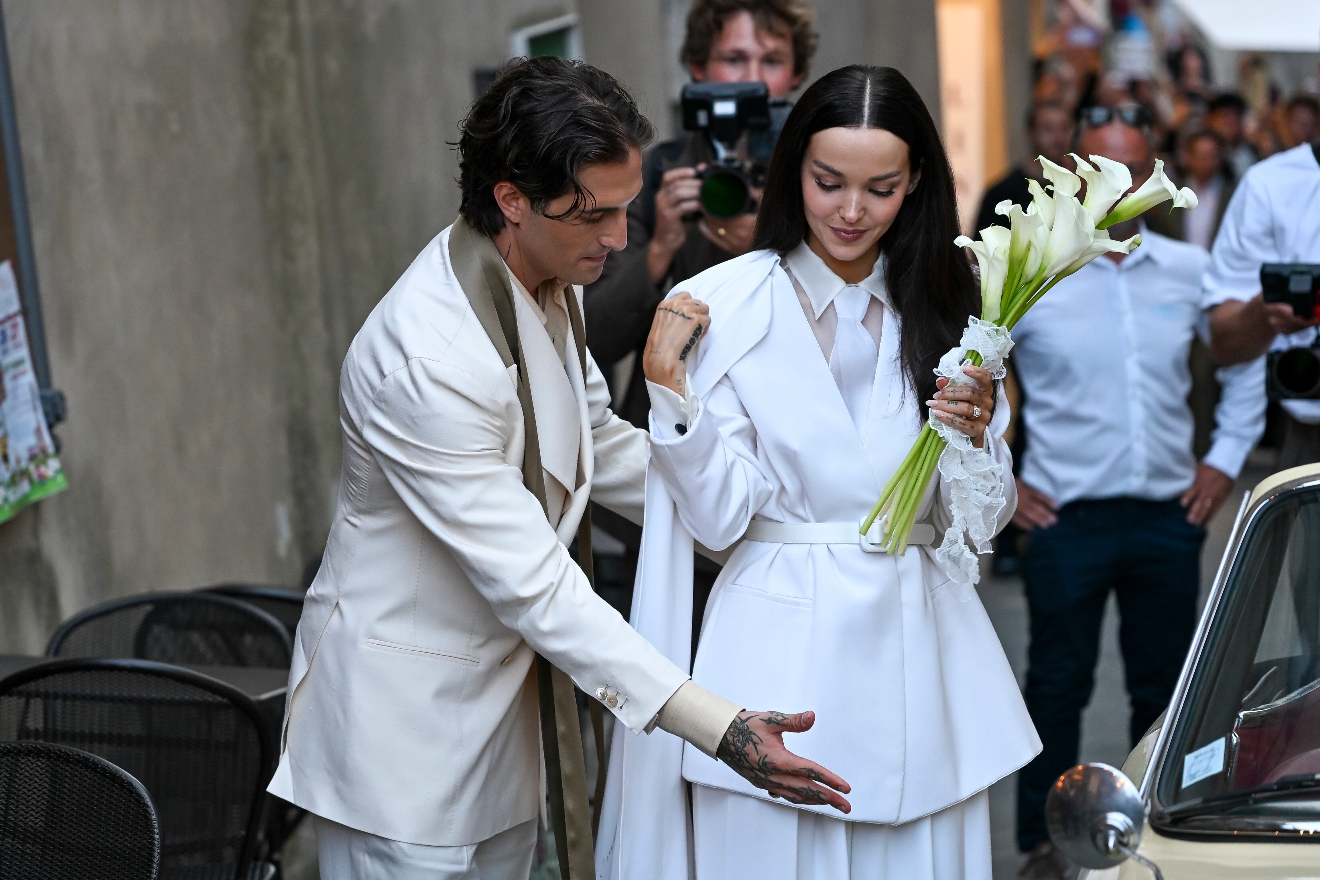 Damiano David, former Måneskin singer, and Dove Cameron, former Disney children's star, are married in Tuscany