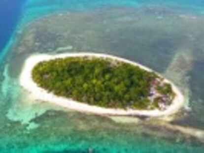 Playas solitarias, peces de colores y volcanes en una nueva aventura de @enriquealex en Filipinas