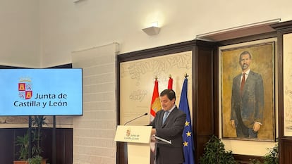 Mañueco mantiene a buena parte de sus consejeros, cambia de área a su polémico titular de Medio Ambiente y Vox elige perfiles técnicos
