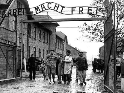 Auschwitz (1945).