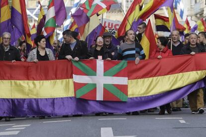 Diversos centenars de republicans es manifesten a Sant Sebastià.