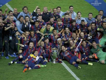 Los jugadores del Barcelona celebra su quinta Champions