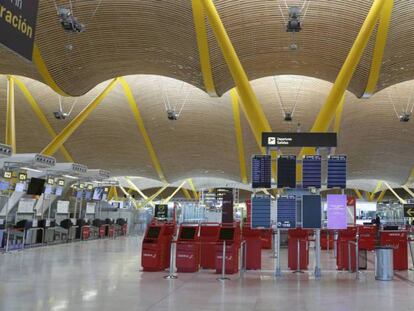 Aspecto de la terminal 4 de Madrid-Barajas durante los primeros meses de pandemia. 