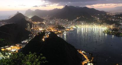 Vista de la Bah&iacute;a de Guanabara, en Rio de Janeiro, Brasil.