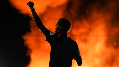 Protesto em Atlanta no último dia 13 contra a morte de George Floyd pela polícia.