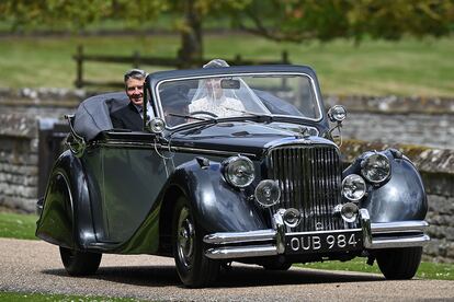 Pippa Middleton llegó en un Jaguar de 1951.