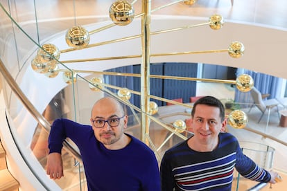 Demis Hassabis y John M. Jumper, dos de los tres galardonados con el Premio Nobel de Química para 2024, en las oficinas de Google DeepMind en Londres.