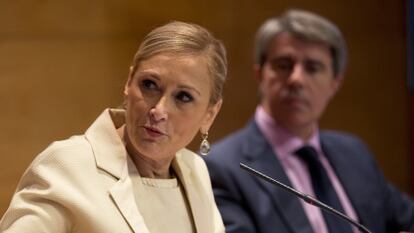 Cifuentes y Garrido, tras el último Consejo de Gobierno.