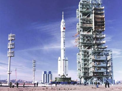 El cohete chino <i>Changzheng 2F</i> lanzó al espacio en 2003 la primera nave tripulada de ese país.