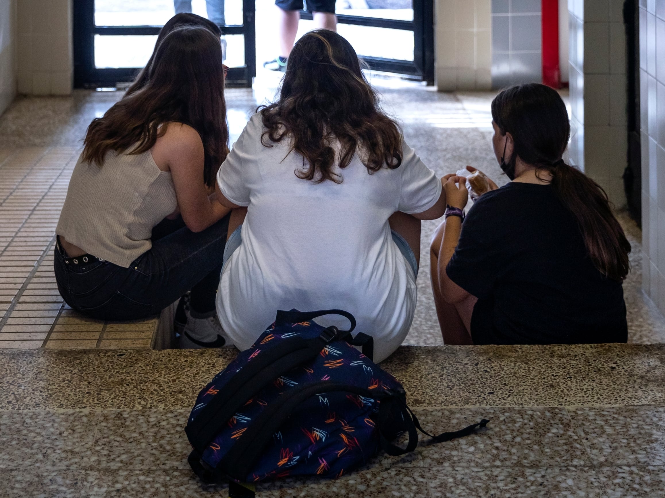 Un grupo de adolescentes en un colegio de Valencia.