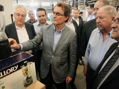 Artur Mas inicia su viaje a Brasil con la visita a las nuevas instalaciones de Mallory.