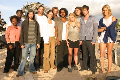 El reparto de la primera temporada de 'Perdidos', emitida entre 2004 y 2010 y convertida en un fenómeno mundial y obsesión de una internet pre-redes sociales.