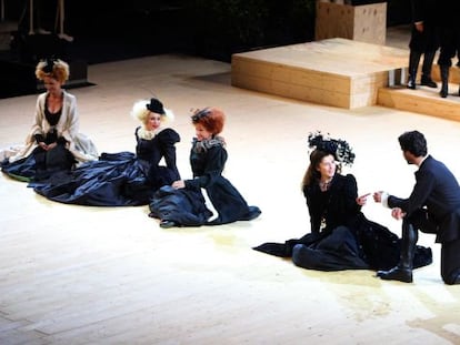 Una imagen de &#039;Amor &amp; Shakespeare&#039;,estrenada anoche en el Teatre Grec