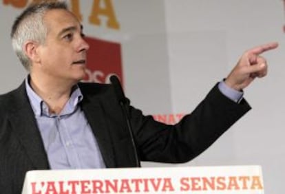 Pere Navarro, durante su intervenci&oacute;n ayer en la reuni&oacute;n del Consell Nacional del partido para aprobar el programa electoral del PSC.