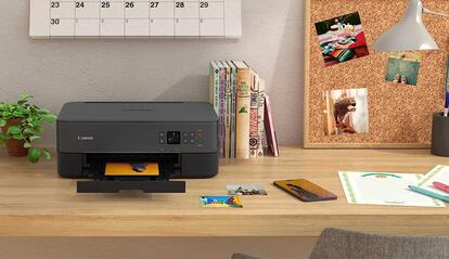 Canon PIXMA TS5350i en una mesa