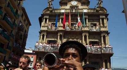 Fachada de la Casa Consistorial de Pamplona el 6 de julio de 2015.