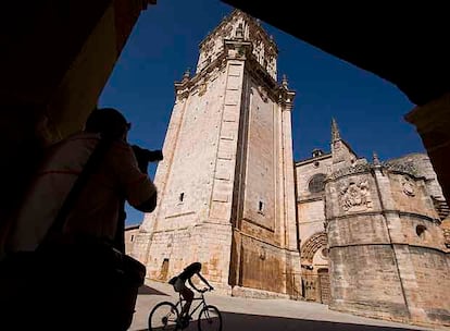 La catedral de El Burgo de Osma (Soria), que se levantó sobre una iglesia románica, se empezó a construir en el siglo XIII.