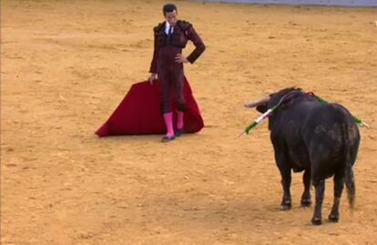 David de Miranda, ante el cuarto toro de la tarde.