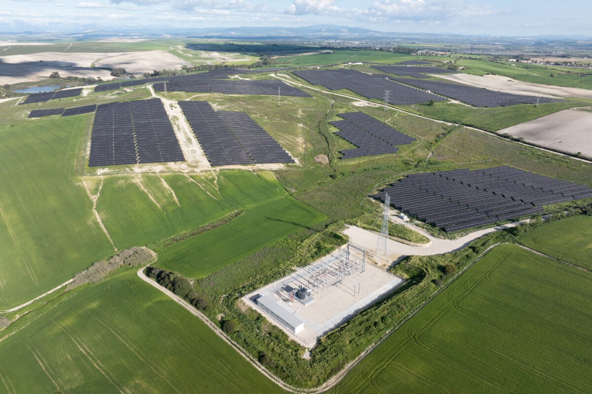 Imagen aérea de una planta fotovoltaica construida por Soltec en Jerez de la Frontera, Cádiz.