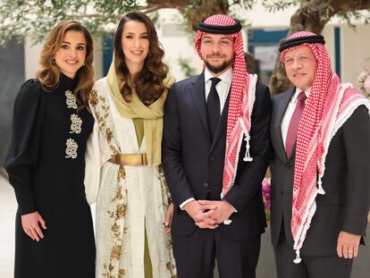 Los reyes de Jordania durante la pedida de mano del matrimonio el pasado año
