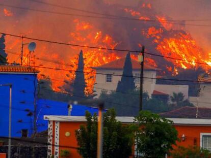 Los ríos de lava fluyendo cerca de la localidad de Los Llanos, en la isla canaria de La Palma. REUTERS