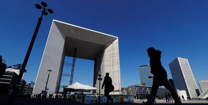 Arco de la Defensa, en La Defense, el distrito financiero de París.