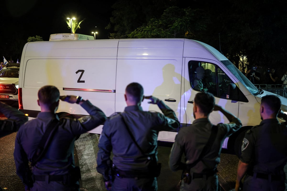 Última hora del acuerdo en Gaza, en directo | Identificados dos de los cuatro cadáveres de rehenes israelíes entregados por Hamás