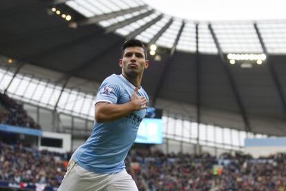 Kun Ag&uuml;ero celebra un gol. 