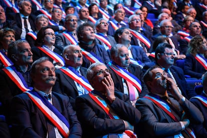 Los alcaldes durante la conferencia 'Assises des maires bretons', en Saint-Brieuc, al oeste de Francia. 