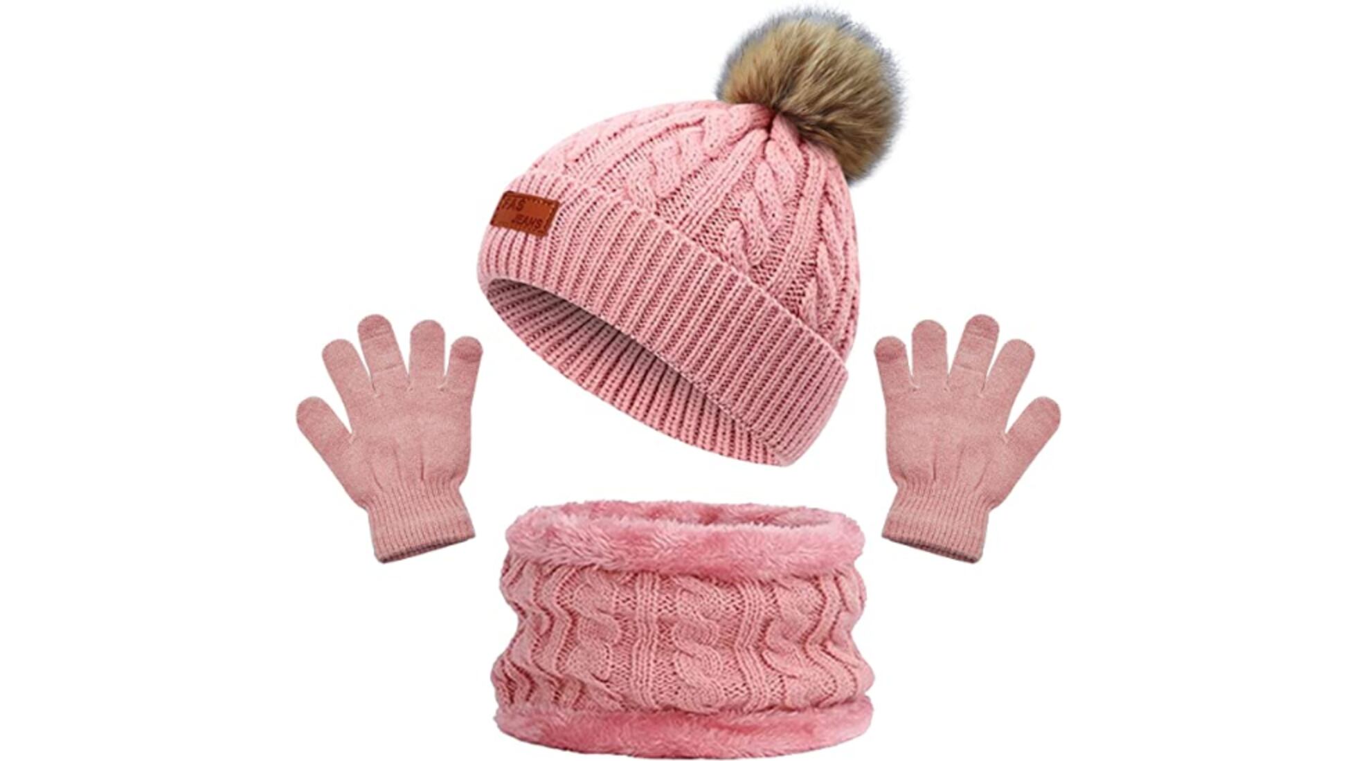 Cuatro 'sets' De Gorros, Guantes Y Bufandas De Invierno Para Bebés