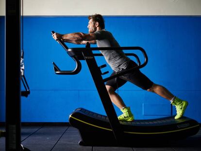 El boxeador italiano Clemente Russo entrenando con Skillmill.