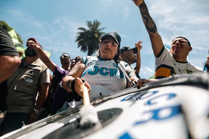 Las primeras reacciones contra el DNU sonaron desde los balcones tras la lectura que hizo Milei de algunas de las medidas en cadena nacional hace una semana.