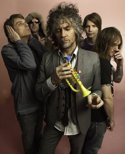 Flaming lips, con Wayne Coyne, su cantante, en primera línea.