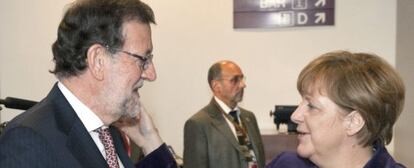 La Canciller de Alemana, Angela Merkel, se interesa por la agresión sufrida por Mariano Rajoy en Pontevedra este jueves.