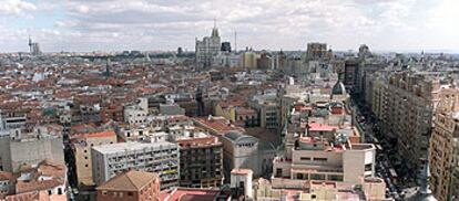 Vista aérea de Madrid tomada desde un edificio de la plaza de España.