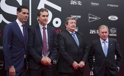 Hierro, Lopetegui, Larrea y Clemente, en diciembre.