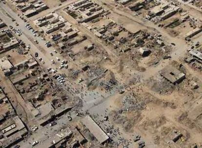 Vista aérea de Kahtaniya, una de las dos localidades del norte de Irak devastadas el martes pasado por una cadena de atentados con camiones bomba.