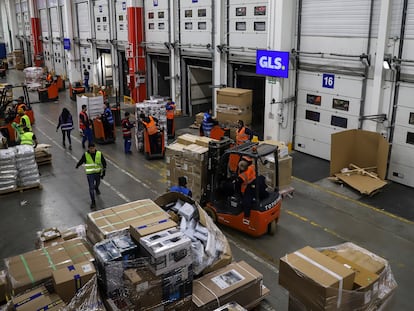 Las instalaciones del centro logístico de GLS en Madrid.