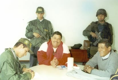 Samuel Santander Lopesierra, aka ‘The Marlboro Man,’ during his extradition process to the United States in 2002.