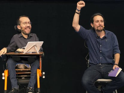 Pablo Iglesias and Pablo Echenique at a meeting last week in Córdoba.