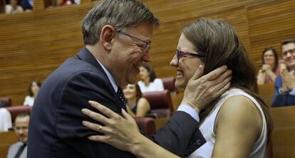 Ximo Puig y Mónica Oltra en lel acto de constitución de las Cortes Valencianas.