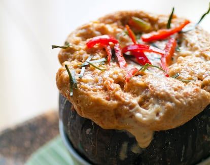 Amok de pescado plato tradicional de Camboya