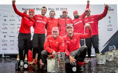 El equipo del Mapfre, tras ganar la etapa.