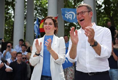 Isabel Díaz Ayuso y Alberto Núñez Feijóo, este domingo en Madrid. 