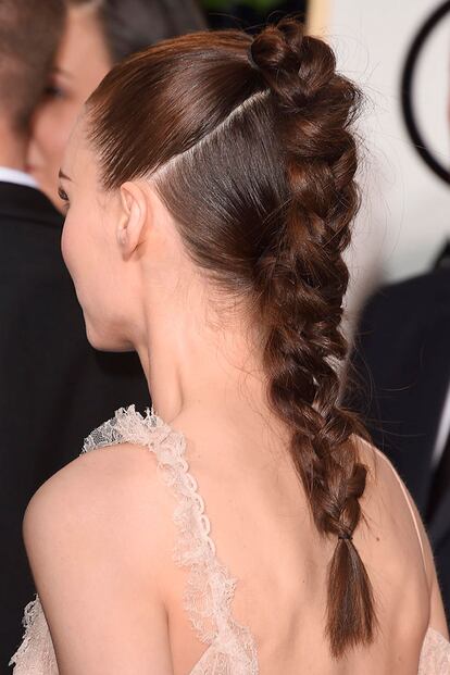 Rooney Mara nos inspira con esta trenza XL. Si quieres arriesgar, este es tu recogido.