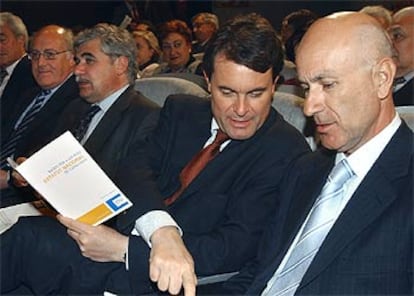 Artur Mas y Josep Antoni Duran Lleida, en la presentación del plan de reforma del Estatuto de Cataluña.